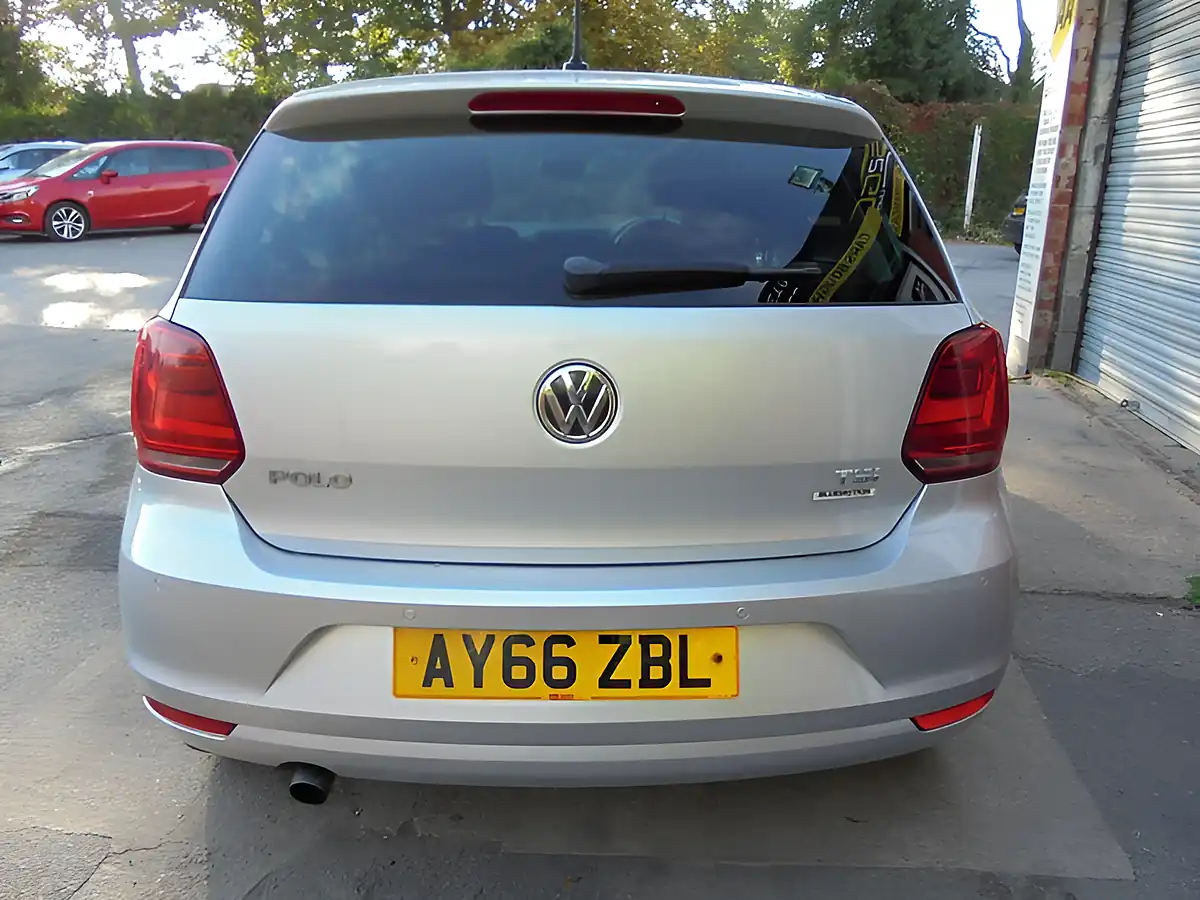 Used 2016 Volkswagen Polo Bluemotion Tech Match Silver - Interior and Exterior details 9
