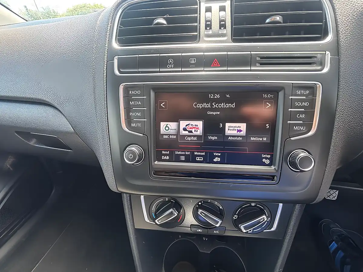 Used 2016 Volkswagen Polo Bluemotion Tech Se Blue - Interior and Exterior details 14