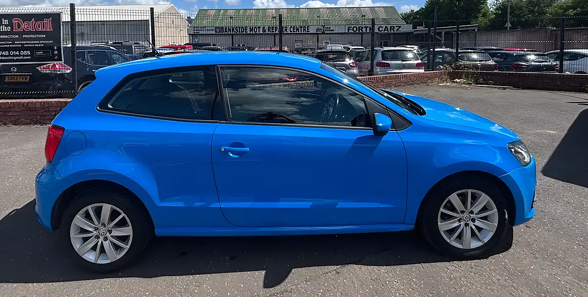 Used 2016 Volkswagen Polo Bluemotion Tech Se Blue - Interior and Exterior details 2