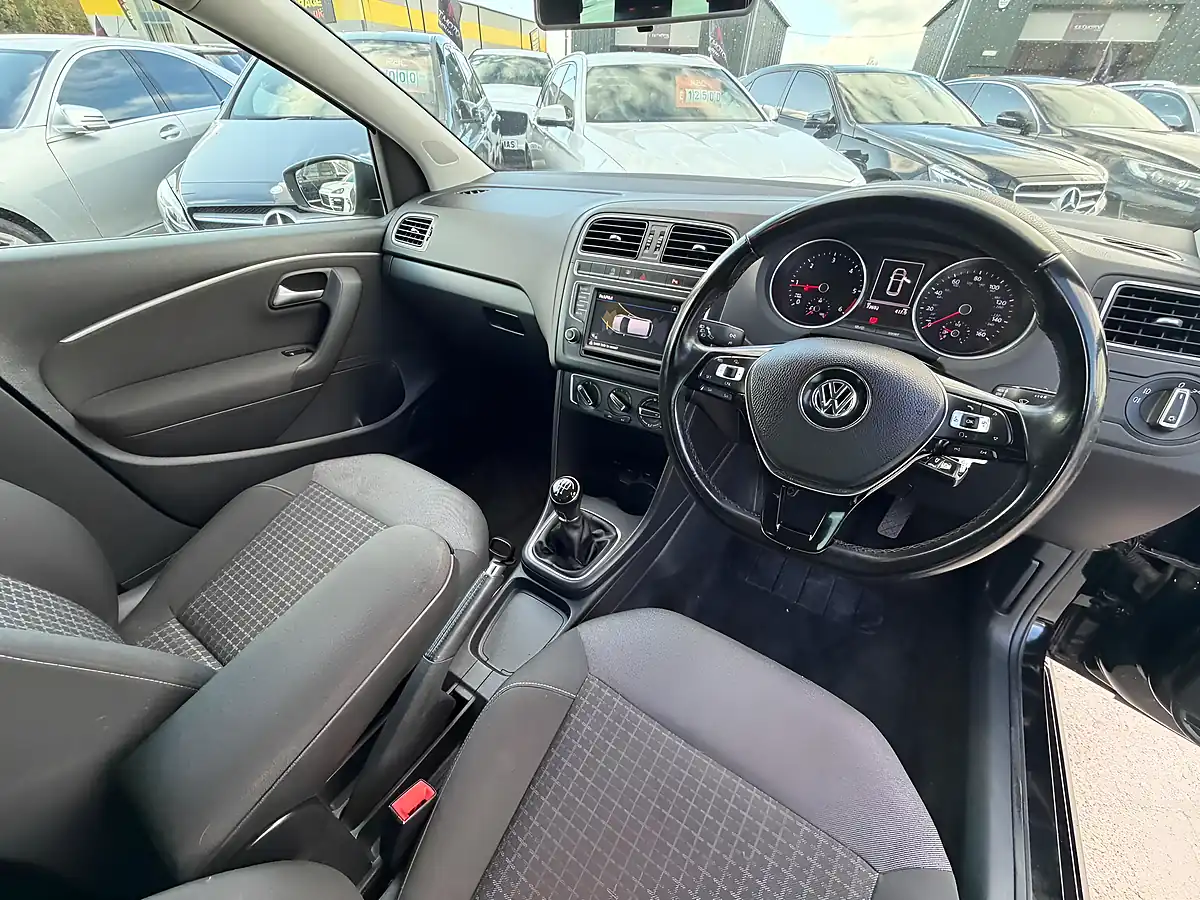 Used 2016 Volkswagen Polo Bluemotion Tech Sel Black - Interior and Exterior details 11