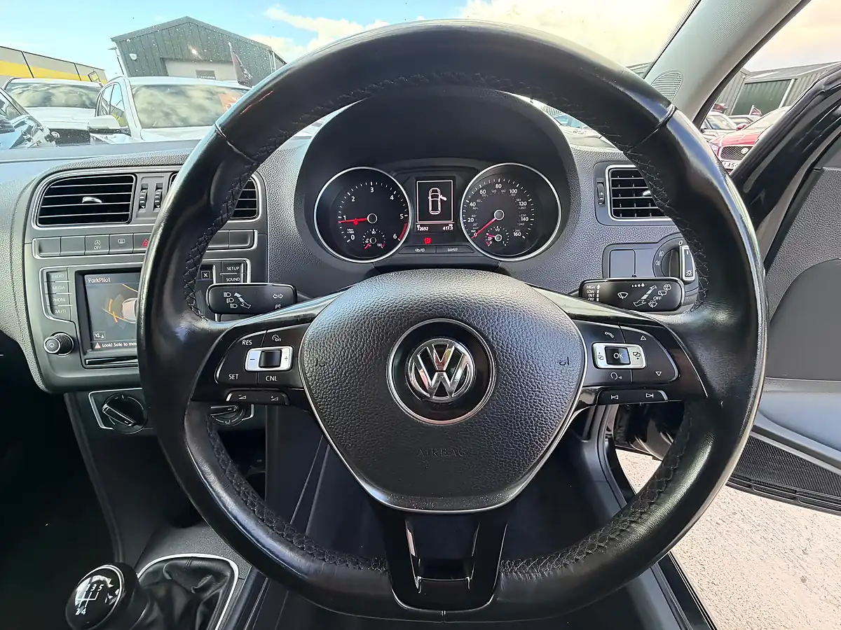 Used 2016 Volkswagen Polo Bluemotion Tech Sel Black - Interior and Exterior details 18