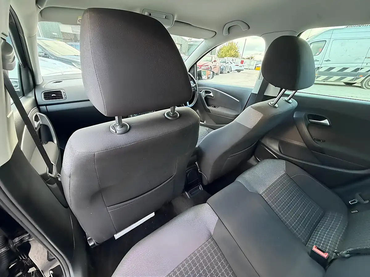 Used 2016 Volkswagen Polo Bluemotion Tech Sel Black - Interior and Exterior details 20