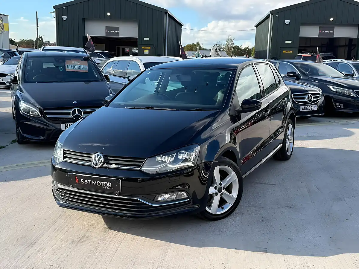 Used 2016 Volkswagen Polo Bluemotion Tech Sel Black - Interior and Exterior details 6