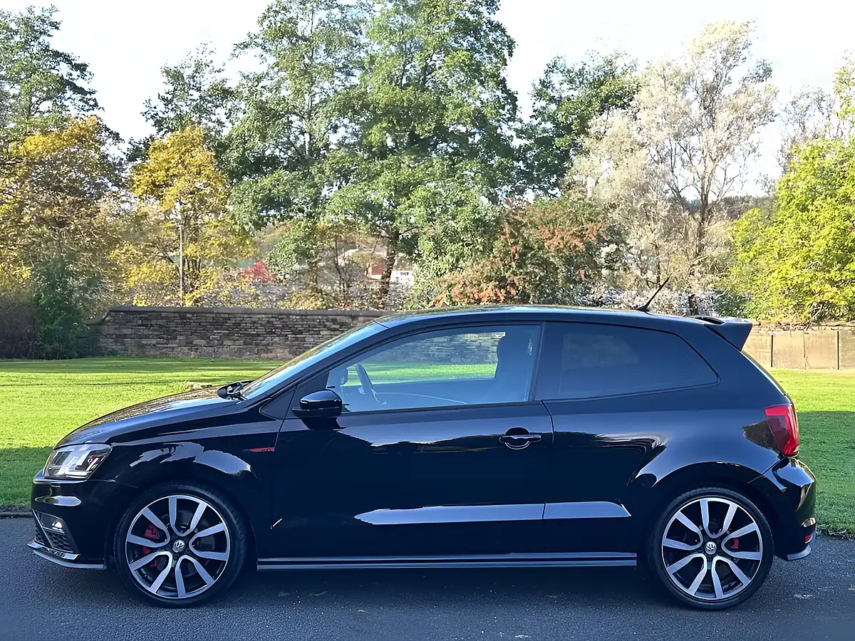Used 2016 Volkswagen Polo GTI Black - Interior and Exterior details 10