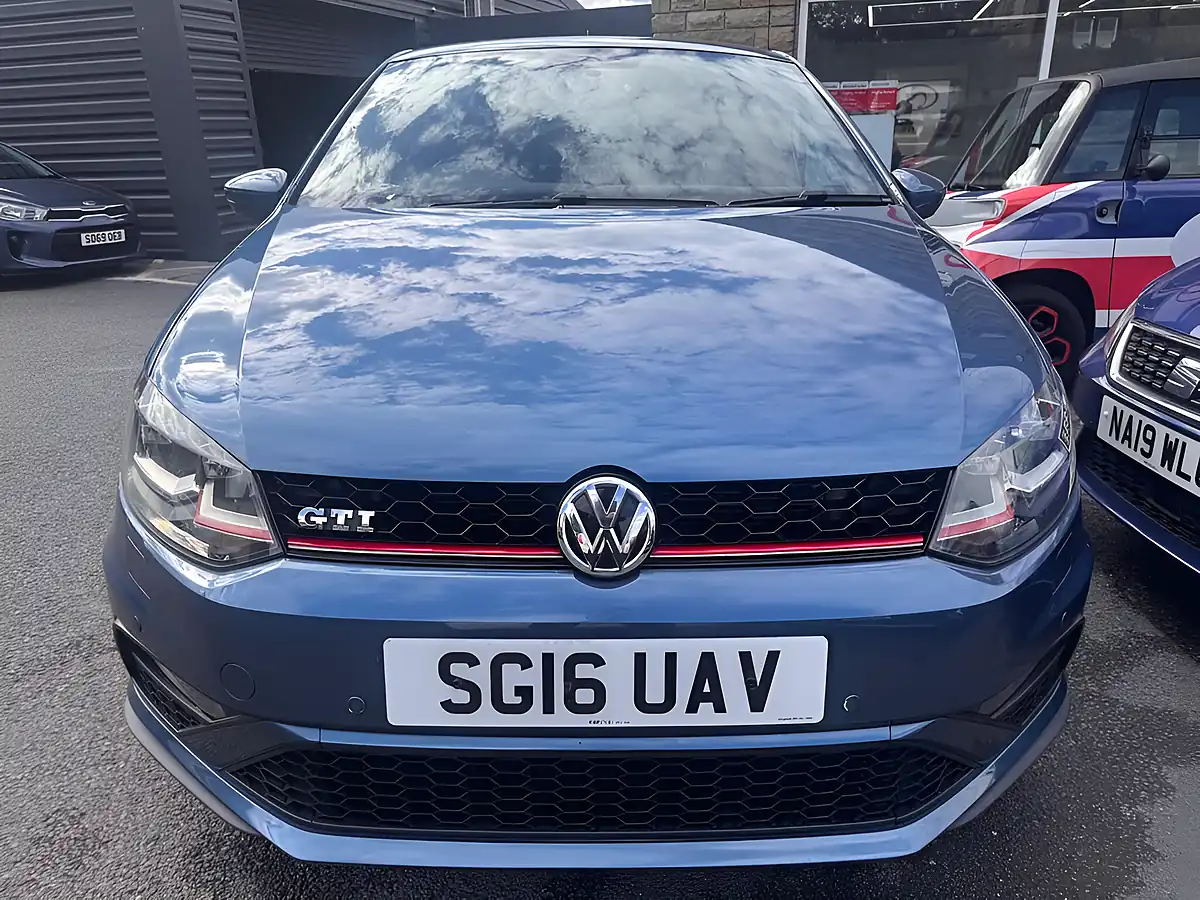 Used 2016 Volkswagen Polo GTI Blue - Interior and Exterior details 2