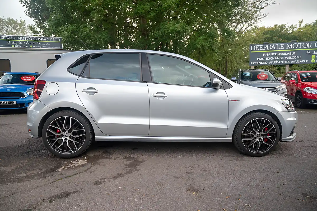 Used 2016 Volkswagen Polo GTI Bluemotion Tech Silver - Interior and Exterior details 10