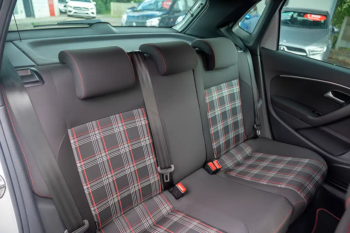 Used 2016 Volkswagen Polo GTI Bluemotion Tech Silver - Interior and Exterior details 16