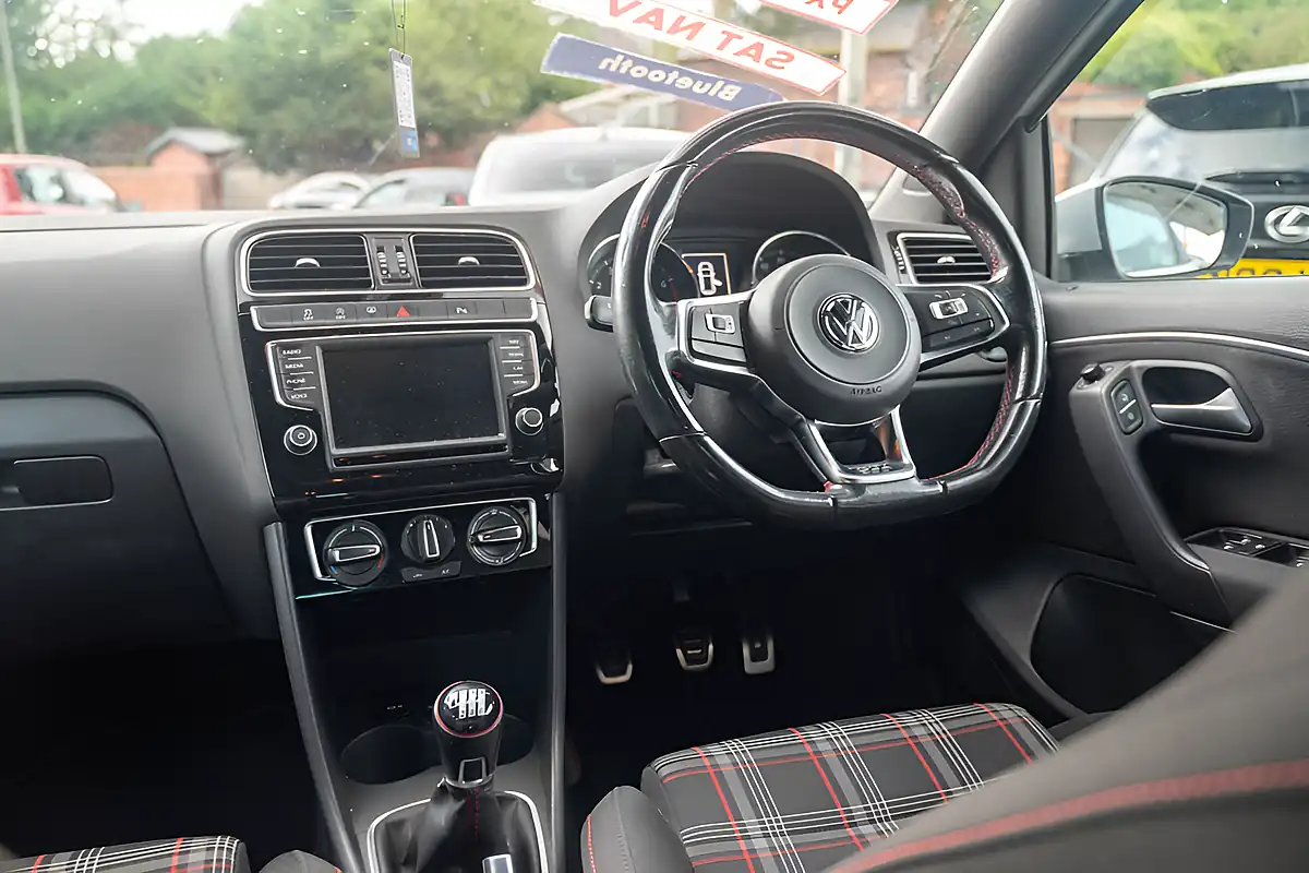 Used 2016 Volkswagen Polo GTI Bluemotion Tech Silver - Interior and Exterior details 18