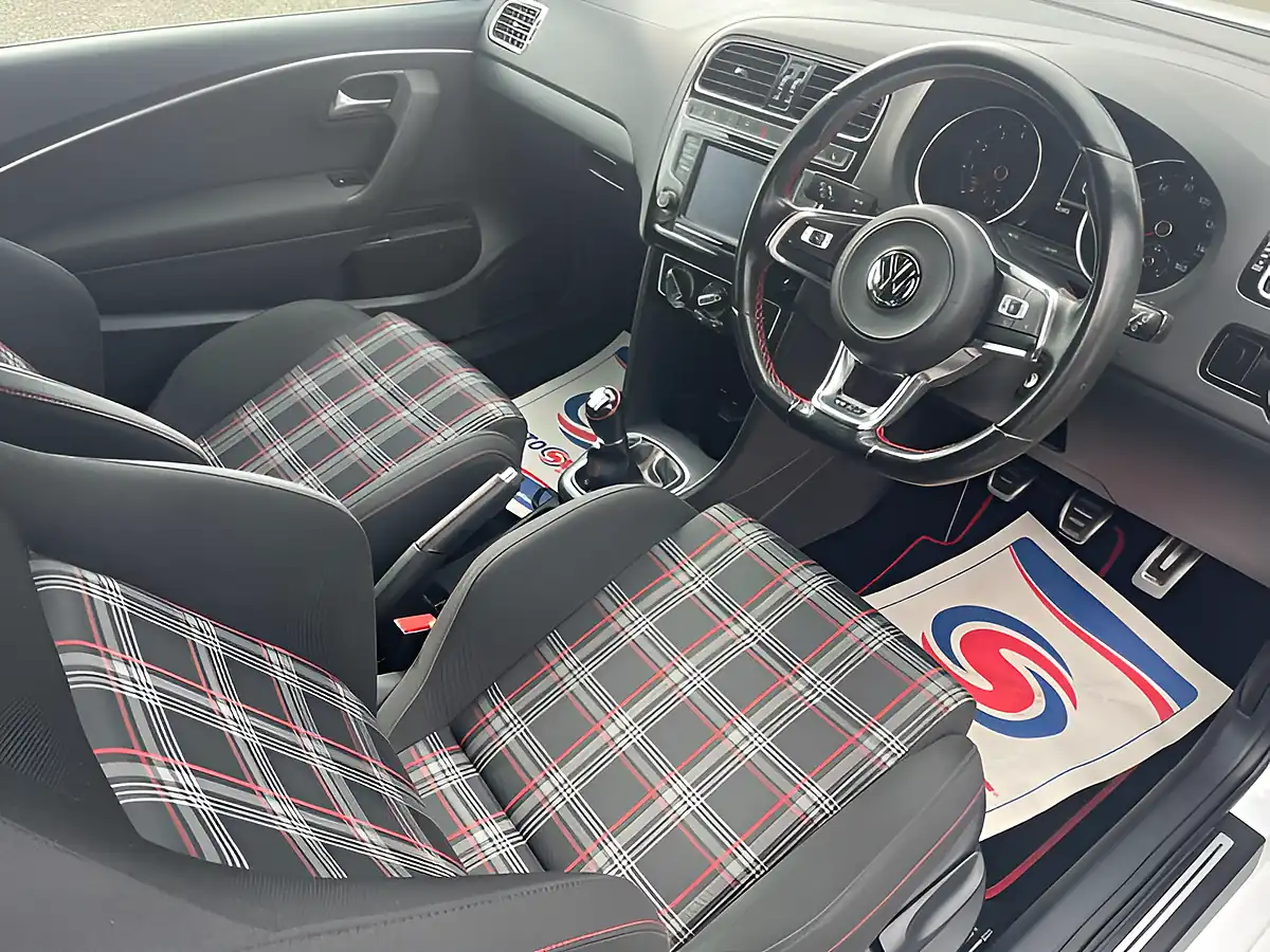 Used 2016 Volkswagen Polo GTI Bluemotion Tech White - Interior and Exterior details 12