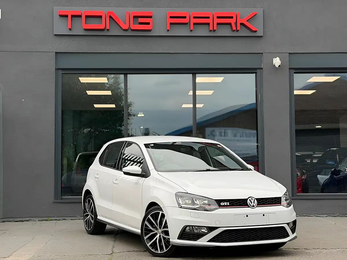 Used 2016 Volkswagen Polo GTI White - Front View