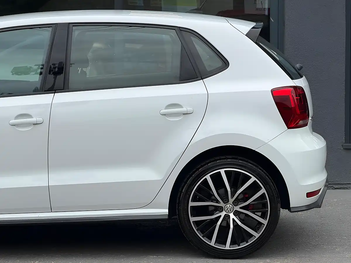 Used 2016 Volkswagen Polo GTI White - Interior and Exterior details 13