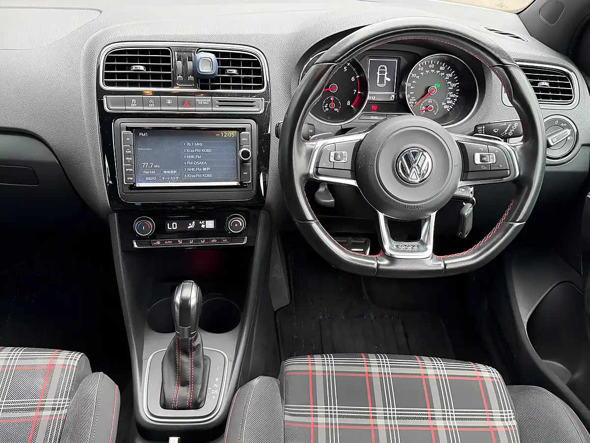 Used 2016 Volkswagen Polo GTI White - Interior and Exterior details 15