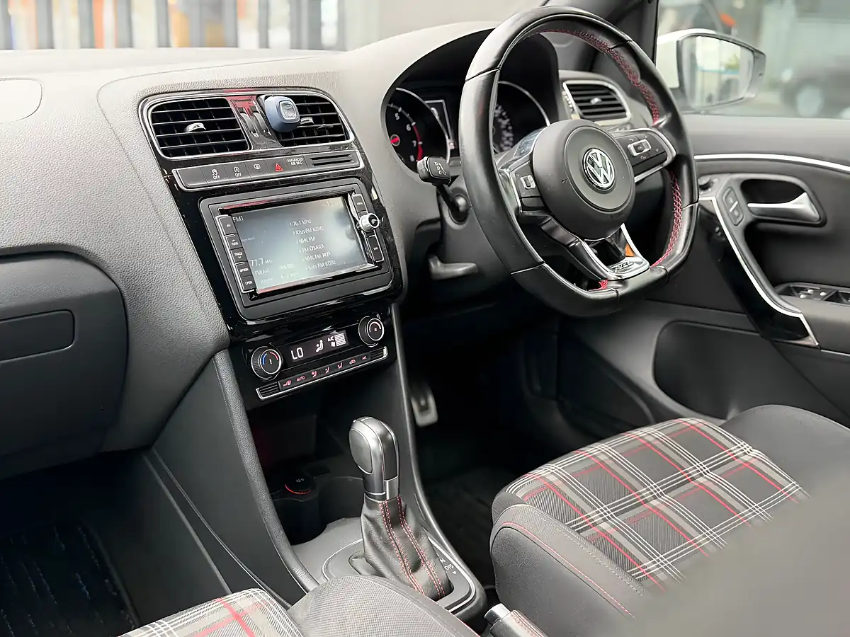 Used 2016 Volkswagen Polo GTI White - Interior and Exterior details 3