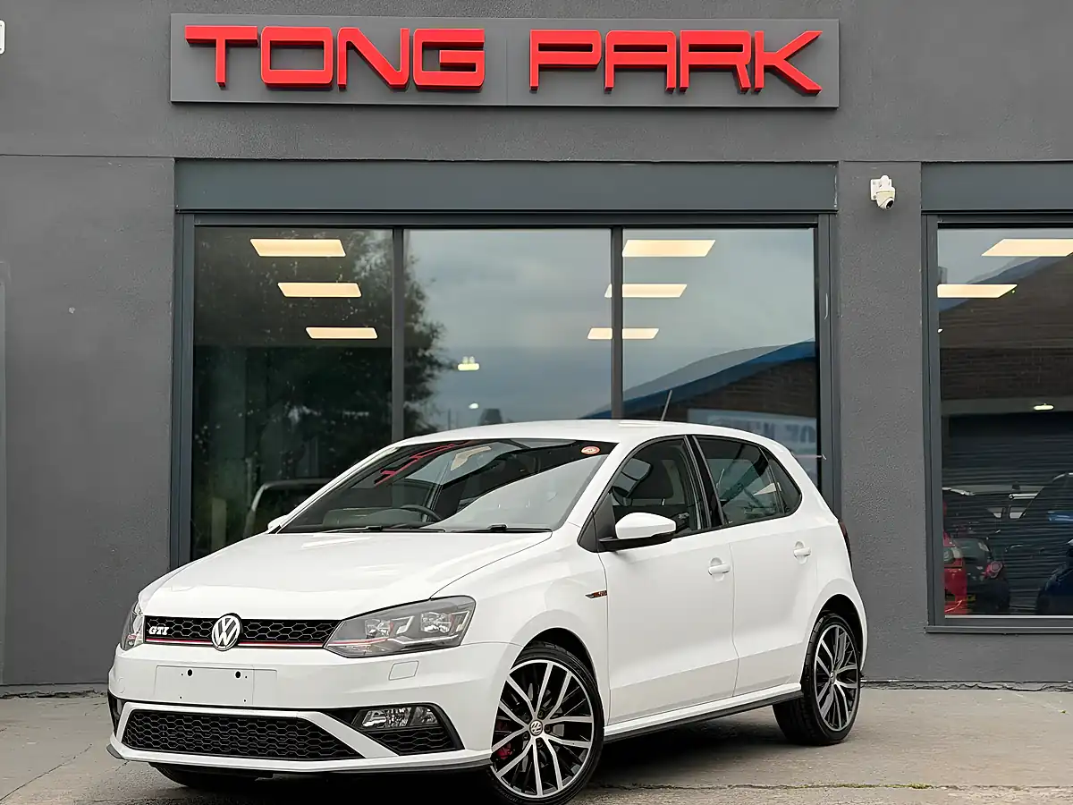 Used 2016 Volkswagen Polo GTI White - Interior and Exterior details 9