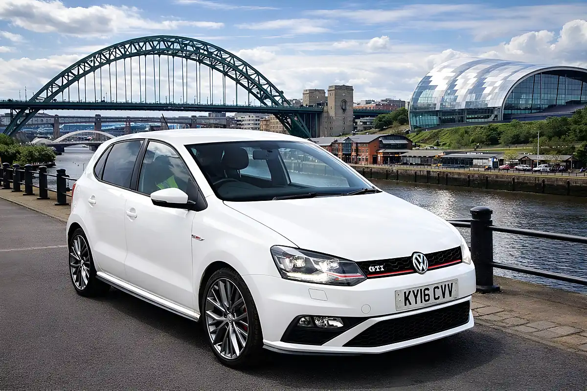 Used 2016 Volkswagen Polo GTI White - Front View