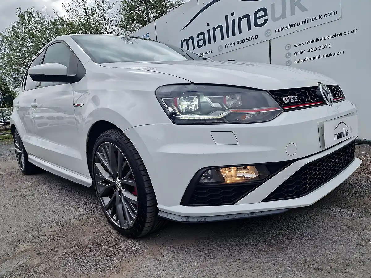 Used 2016 Volkswagen Polo GTI White - Interior and Exterior details 10