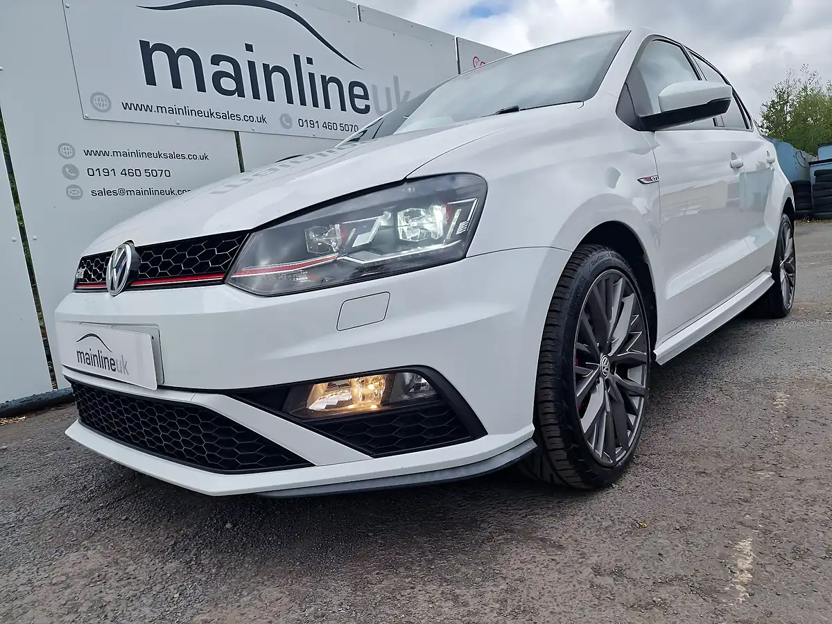 Used 2016 Volkswagen Polo GTI White - Interior and Exterior details 13