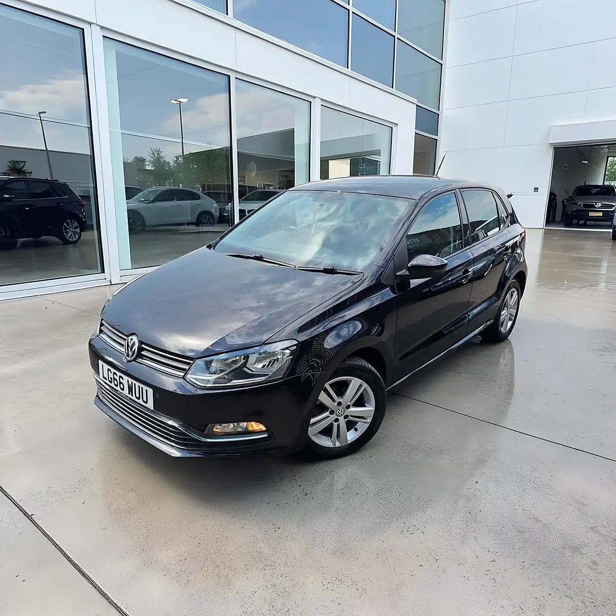 Used 2016 Volkswagen Polo Match Agate Black Metallic - Front View