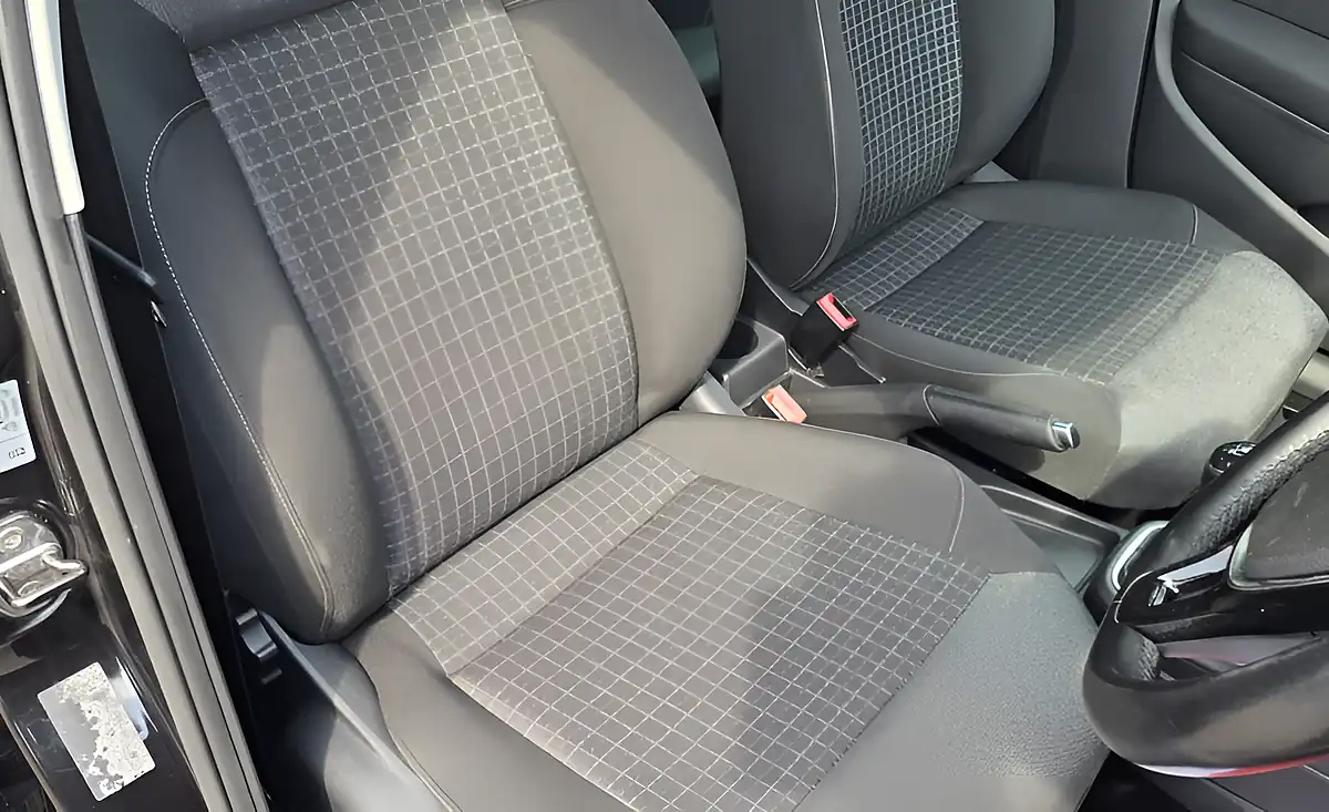 Used 2016 Volkswagen Polo Match Agate Black Metallic - Interior and Exterior details 17