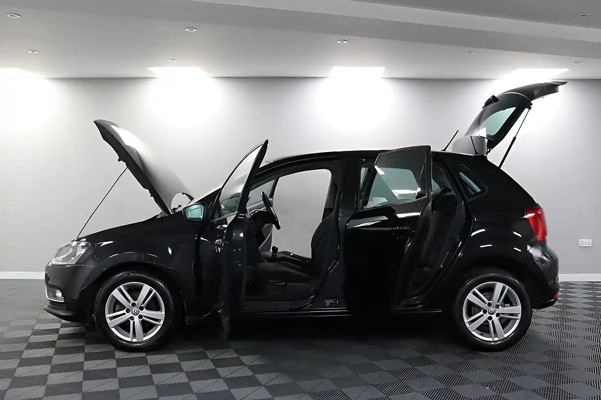 Used 2016 Volkswagen Polo Match Black - Interior and Exterior details 4