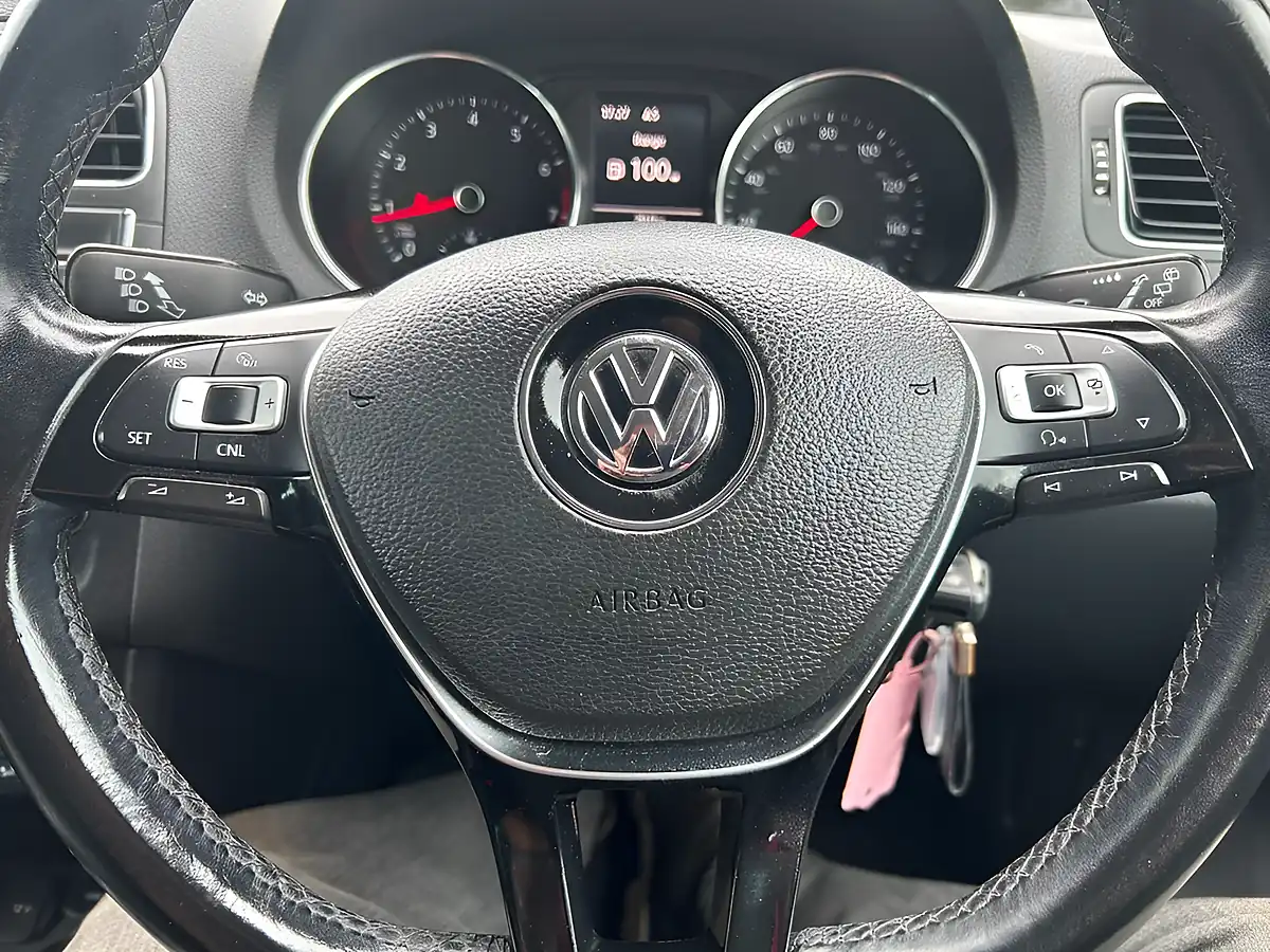 Used 2016 Volkswagen Polo Match Black - Interior and Exterior details 10