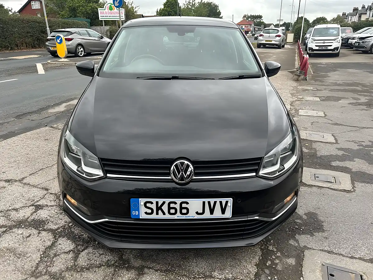 Used 2016 Volkswagen Polo Match Black - Interior and Exterior details 16