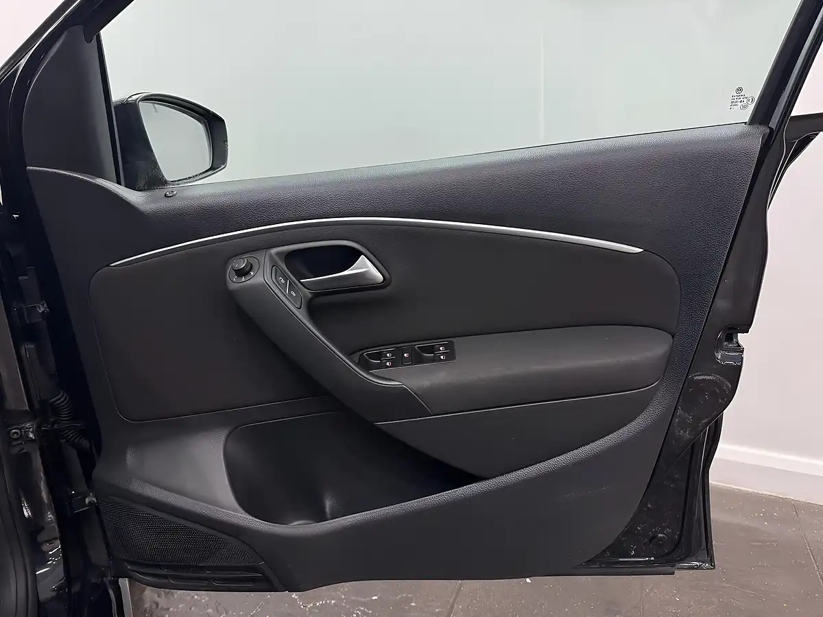 Used 2016 Volkswagen Polo Match Black - Interior and Exterior details 13