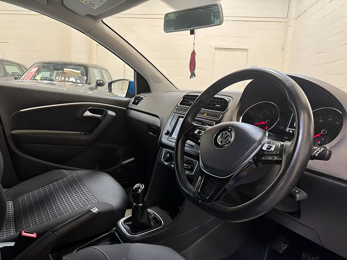 Used 2016 Volkswagen Polo Match Blue - Interior and Exterior details 17