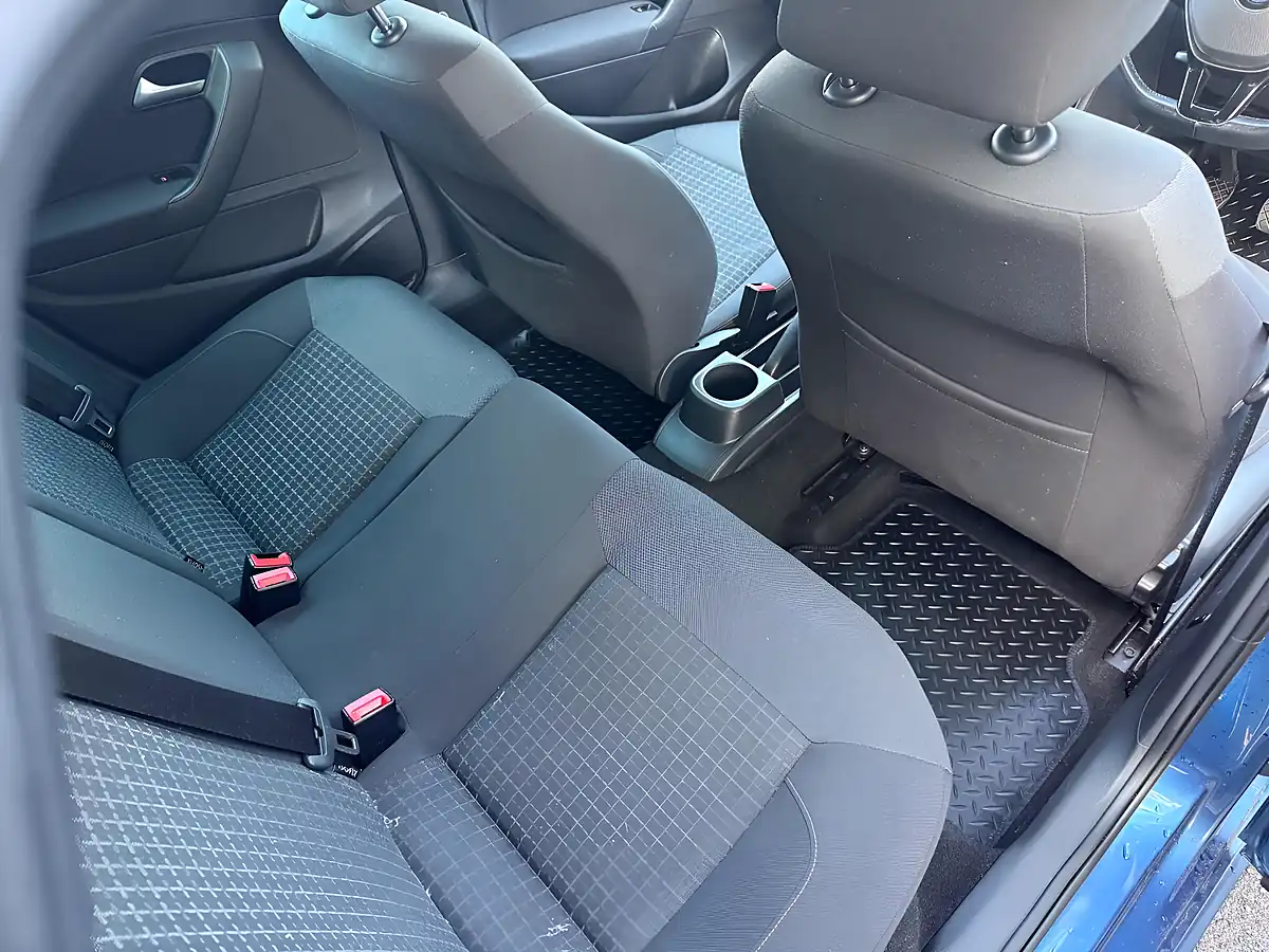 Used 2016 Volkswagen Polo Match Blue - Interior and Exterior details 14