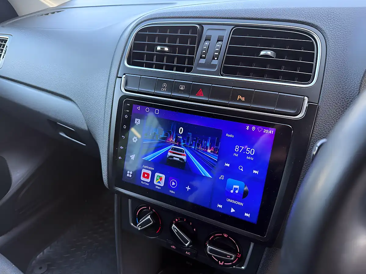 Used 2016 Volkswagen Polo Match Blue - Interior and Exterior details 18
