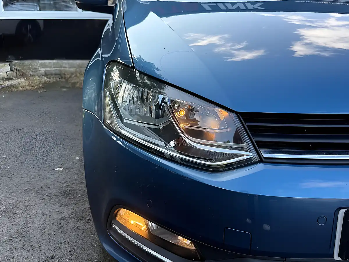 Used 2016 Volkswagen Polo Match Blue - Interior and Exterior details 6