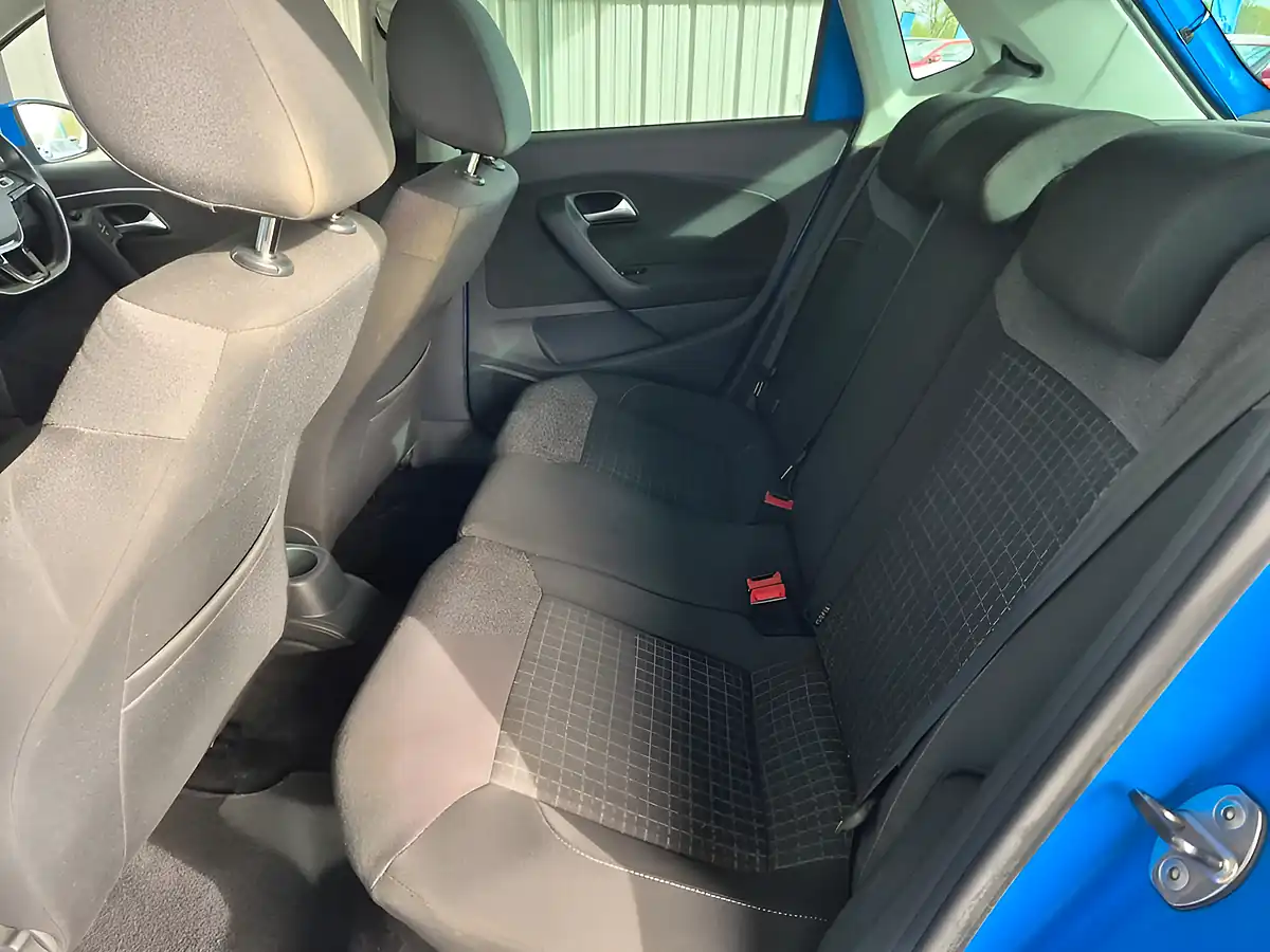Used 2016 Volkswagen Polo Match Blue - Interior and Exterior details 17