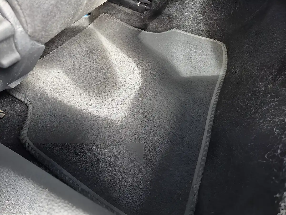 Used 2016 Volkswagen Polo Match Blue - Interior and Exterior details 19