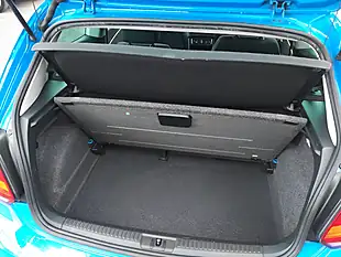 Used 2016 Volkswagen Polo Match Blue - Interior and Exterior details 17