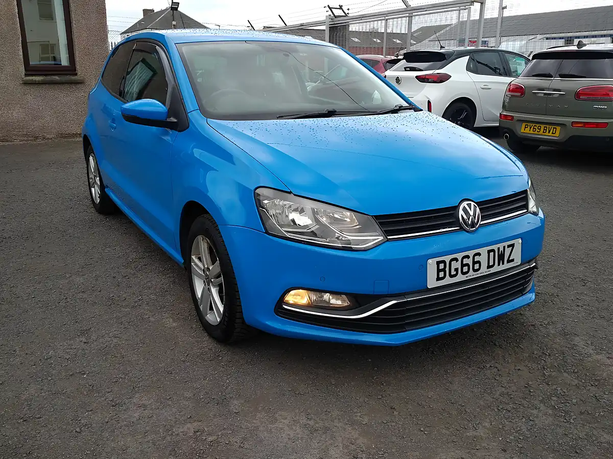 Used 2016 Volkswagen Polo Match Blue - Interior and Exterior details 9