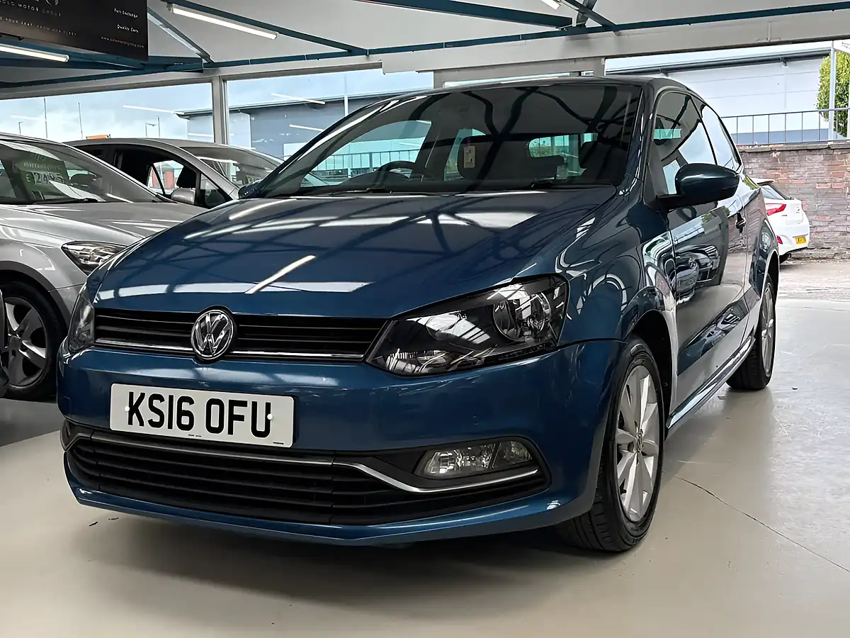 Used 2016 Volkswagen Polo Match Blue - Interior and Exterior details 11