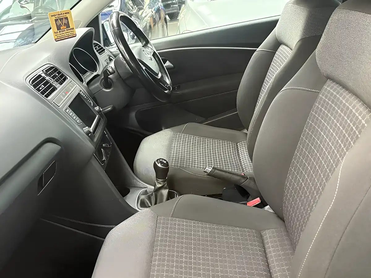 Used 2016 Volkswagen Polo Match Blue - Interior and Exterior details 19