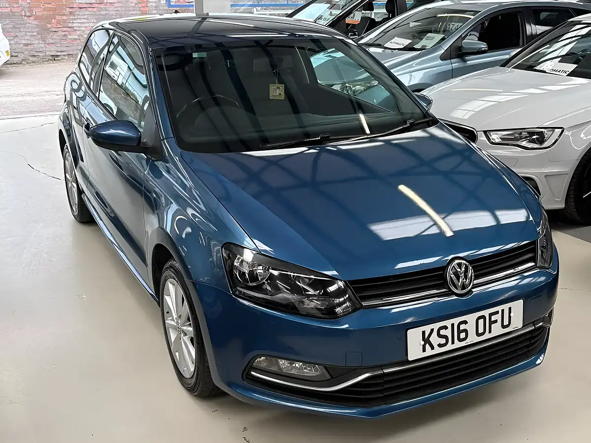 Used 2016 Volkswagen Polo Match Blue - Interior and Exterior details 5