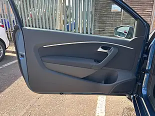 Used 2016 Volkswagen Polo Match Blue Silk - Interior and Exterior details 11