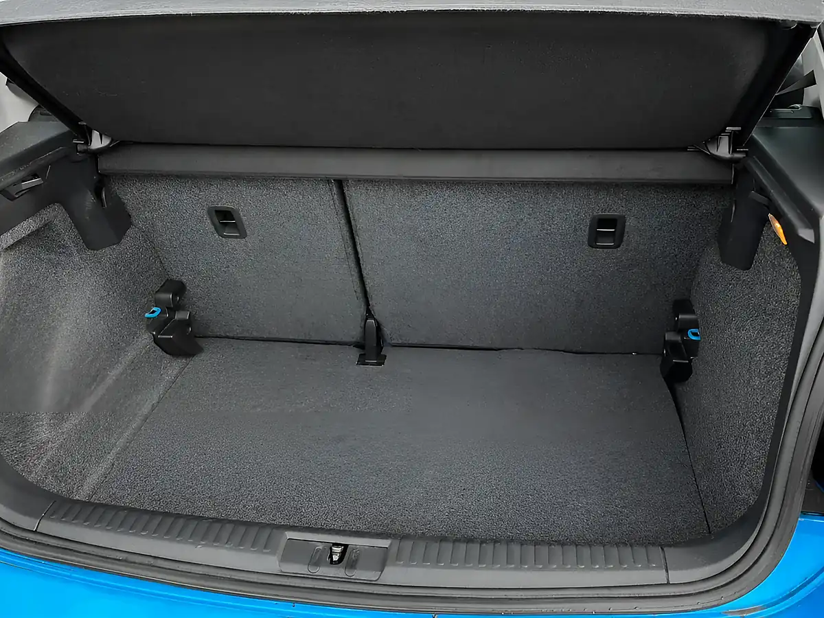 Used 2016 Volkswagen Polo Match Edition Blue - Interior and Exterior details 9
