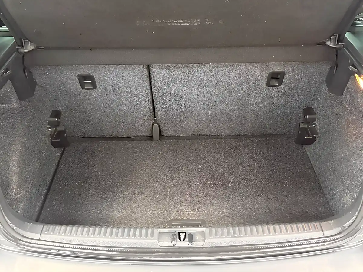 Used 2016 Volkswagen Polo Match Grey - Interior and Exterior details 17