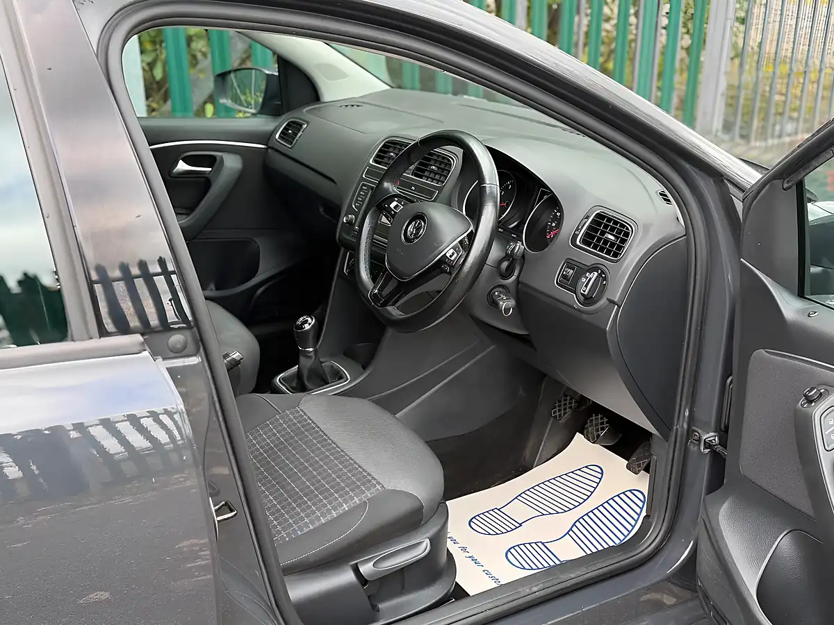 Used 2016 Volkswagen Polo Match Grey - Interior and Exterior details 4