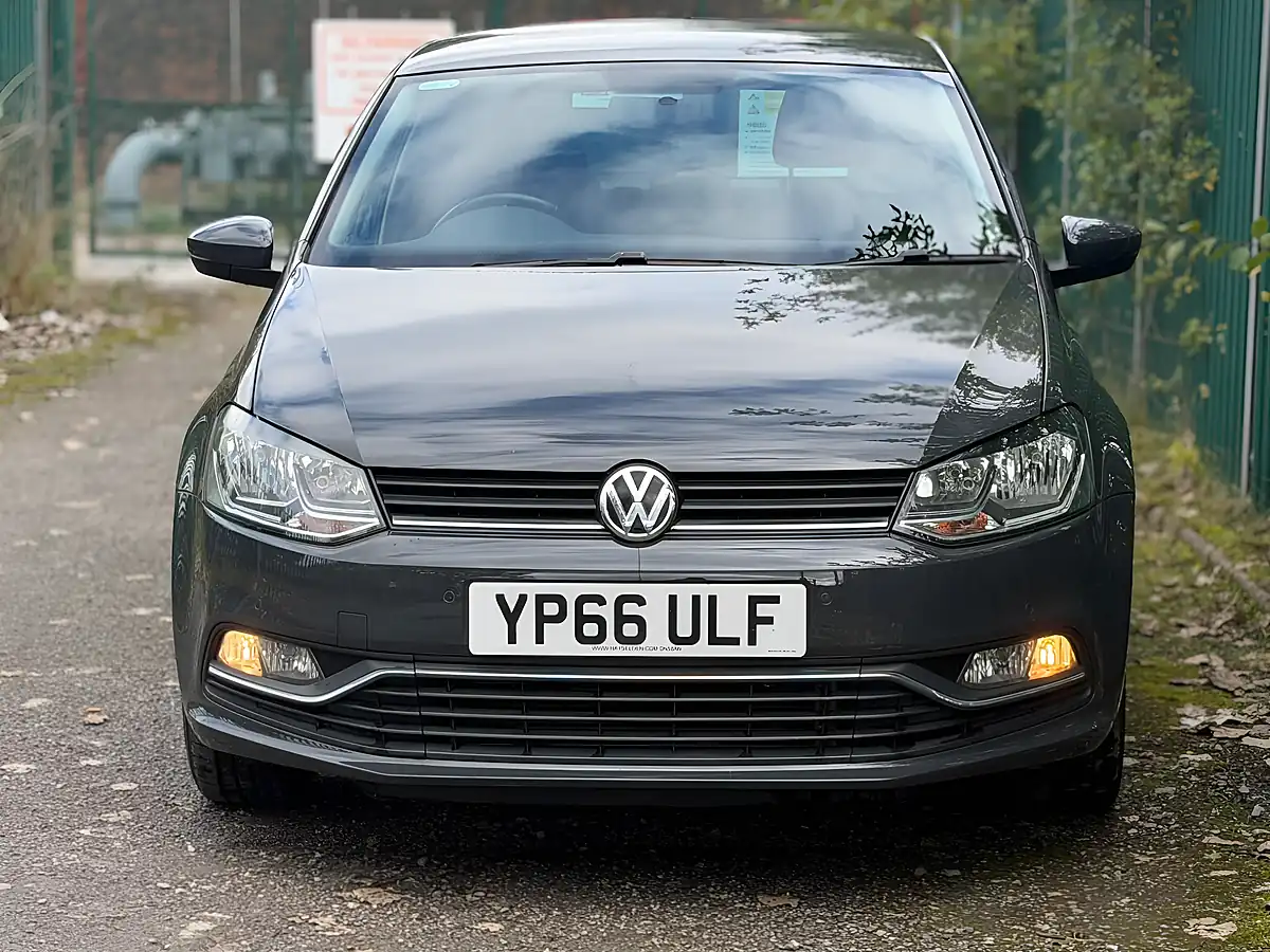 Used 2016 Volkswagen Polo Match Grey - Interior and Exterior details 5