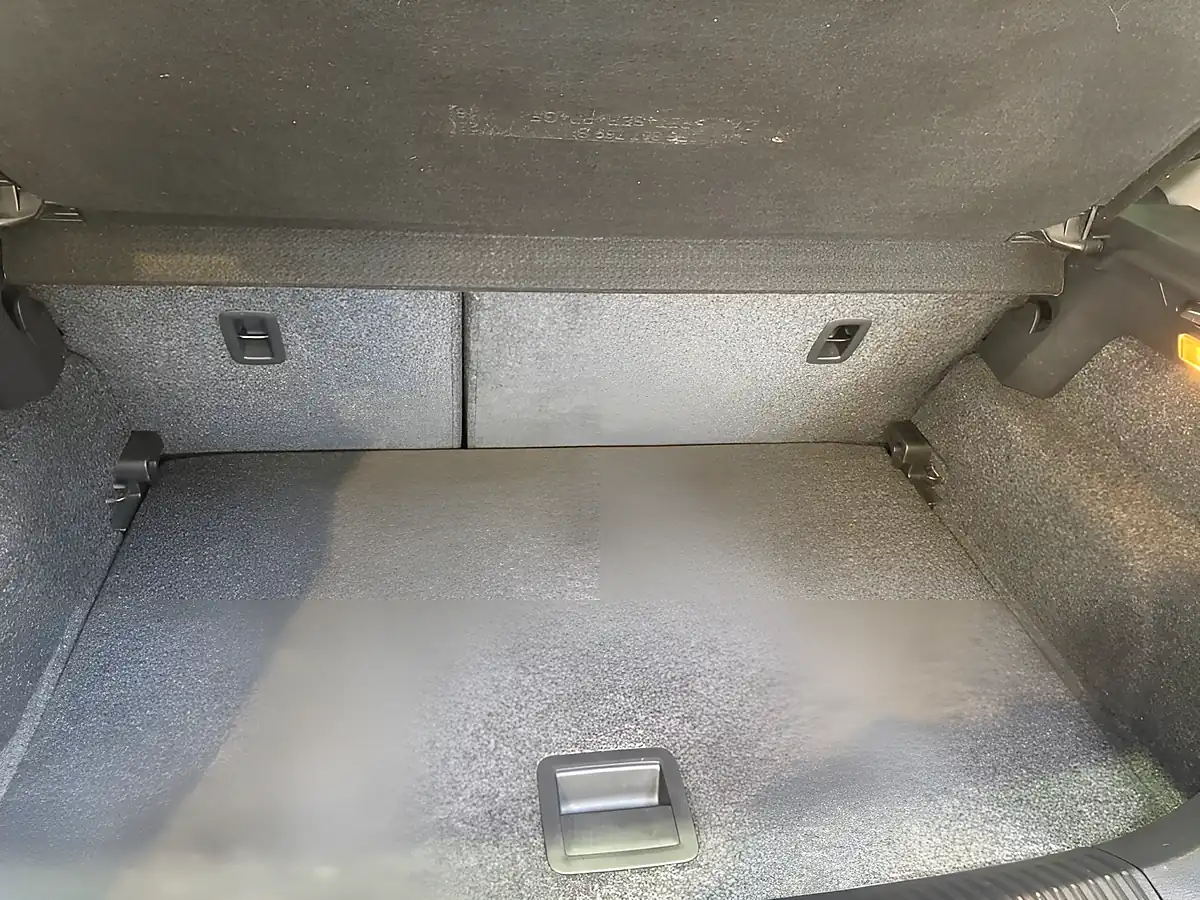 Used 2016 Volkswagen Polo Match Grey - Interior and Exterior details 10