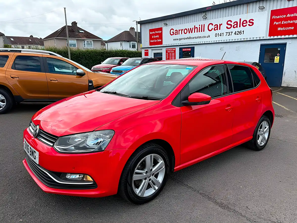 Used 2016 Volkswagen Polo Match Red - Front View