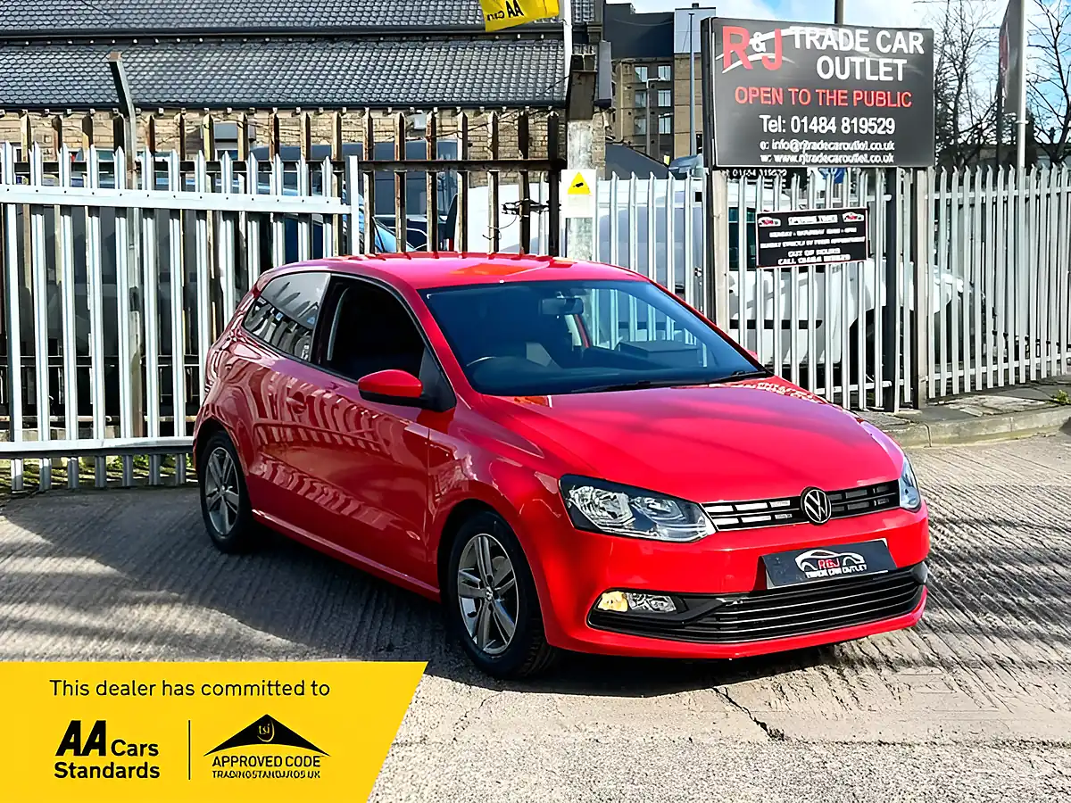 Used 2016 Volkswagen Polo Match Red - Front View
