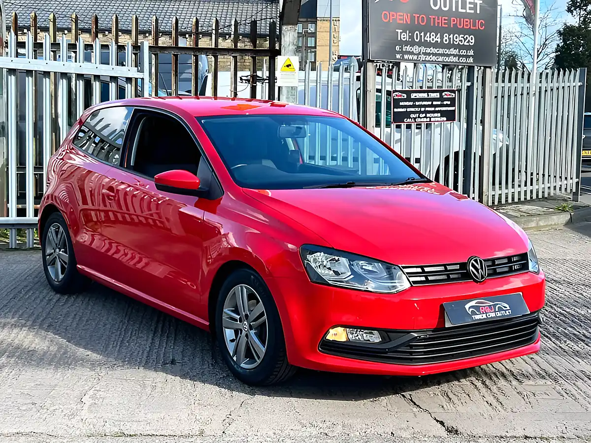Used 2016 Volkswagen Polo Match Red - Interior and Exterior details 6