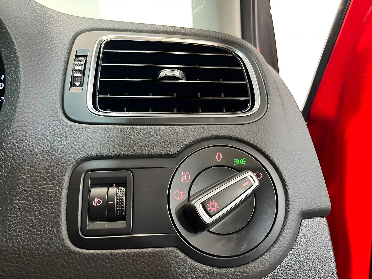 Used 2016 Volkswagen Polo Match Red - Interior and Exterior details 12