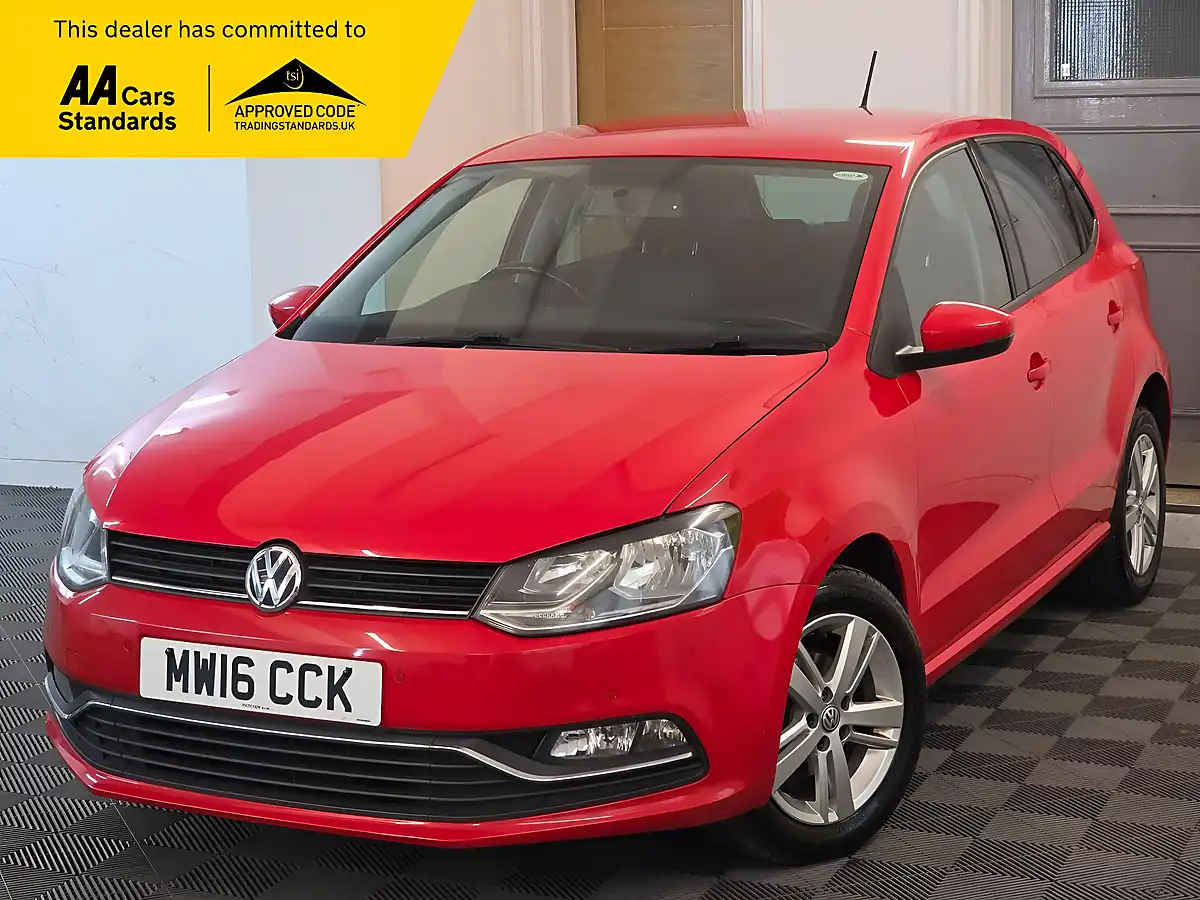Used 2016 Volkswagen Polo Match Red - Front View