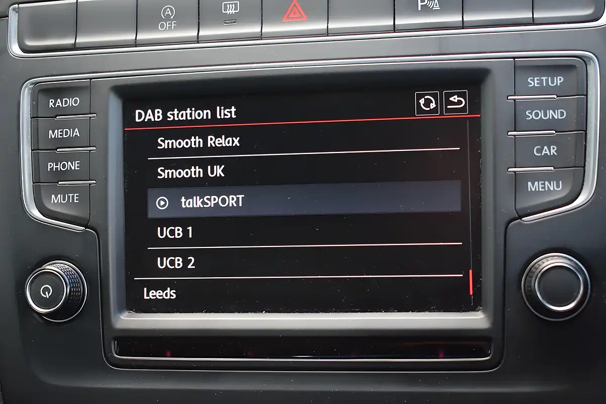 Used 2016 Volkswagen Polo Match Red - Interior and Exterior details 14